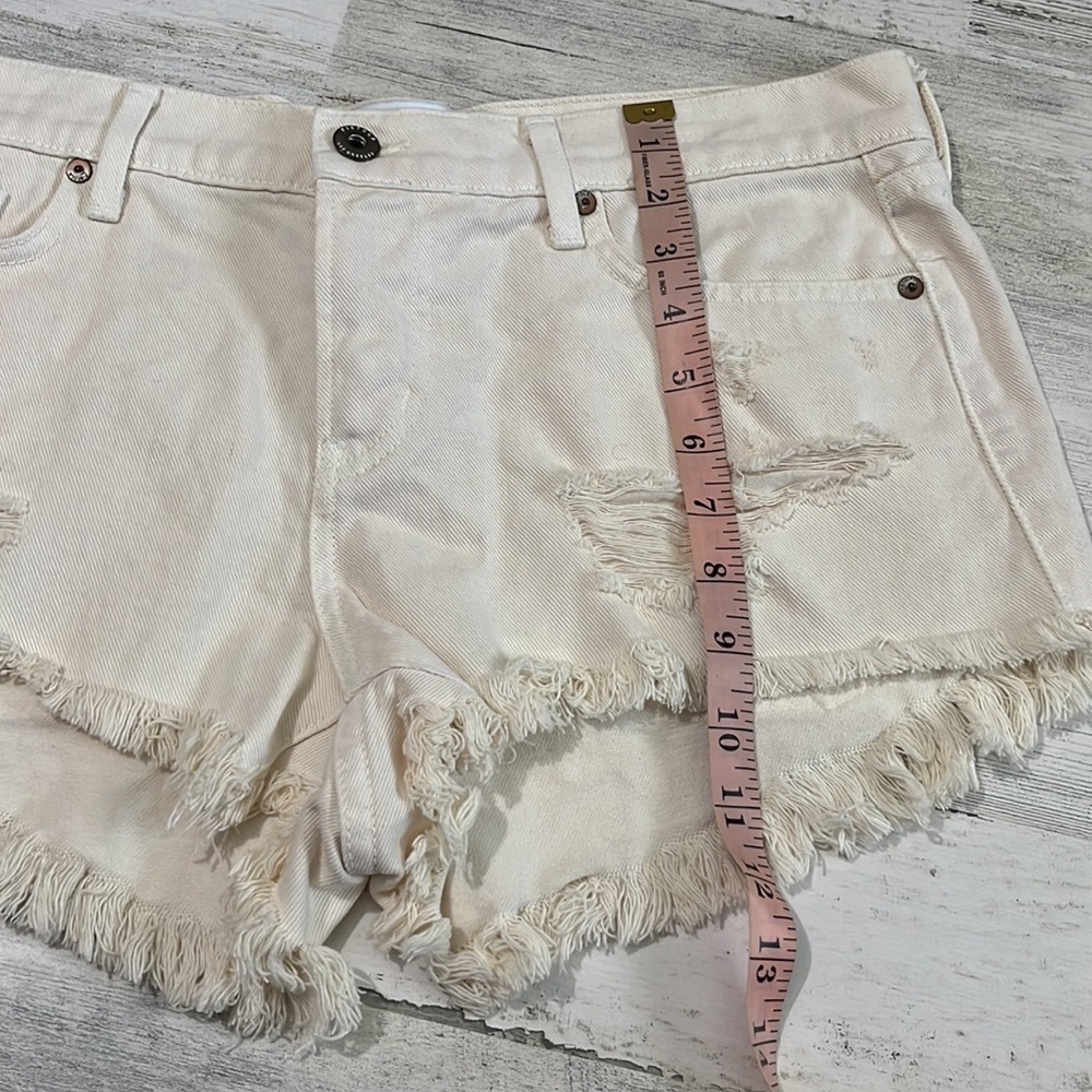 Pistola Cream Shorts Size 29 - Picture 10 of 12